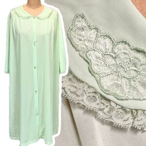 VINTAGE pistachio pastel mint silky dressing gown robe rounded‎ lace collar 70s